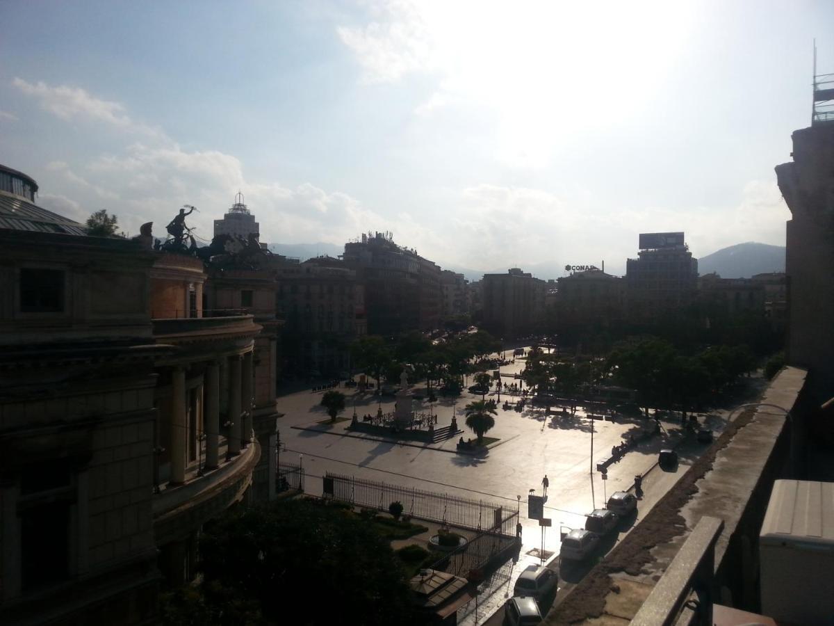Bed and Breakfast Sweet Politeama Palermo Exterior foto